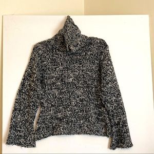 Black and white wool blend Italian yarn sweater